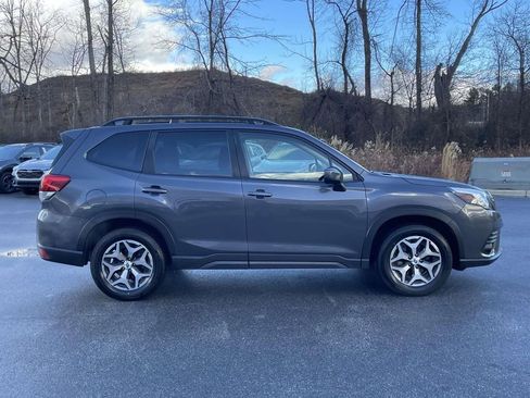 Certified 2023 Subaru Forester Premium image 31