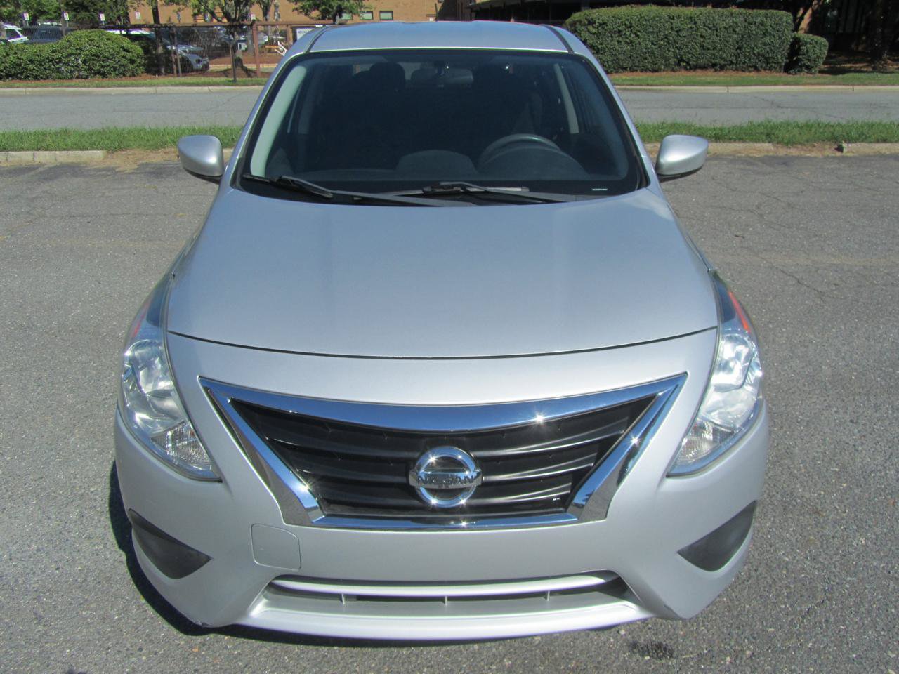 Used 2017 Nissan Versa S Plus FWD image 4