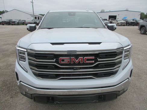 New 2026 GMC Sierra 1500 SLT w/ SLT Premium Plus Package AWD/4WD image 13