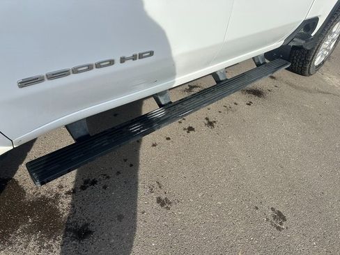 Used 2022 GMC Sierra 2500 SLT w/ SLT Convenience Package image 21