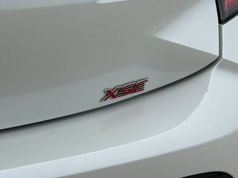 Used 2019 Toyota Corolla XSE image 20