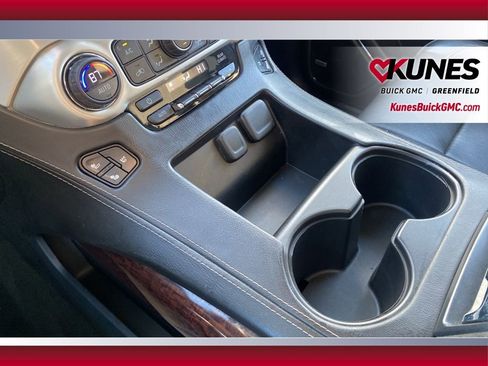 Used 2016 GMC Yukon XL SLT image 28