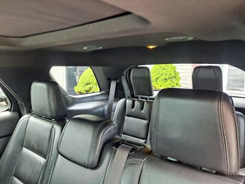 Used 2015 Ford Explorer XLT w/ Equipment Group 202B AWD/4WD image 10