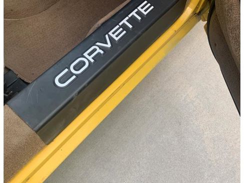 Used 1992 Chevrolet Corvette Convertible image 8