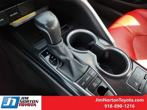 Used 2020 Toyota Camry XSE FWD image 21