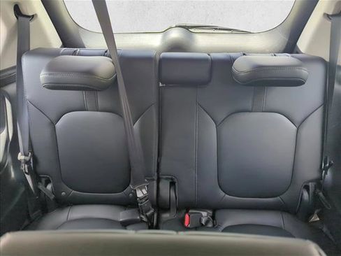 Used 2025 Honda Pilot Touring image 19