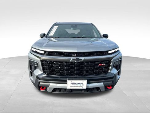 Used 2025 Chevrolet Traverse Z71 w/ LPO, Floor Liner Package AWD/4WD image 8