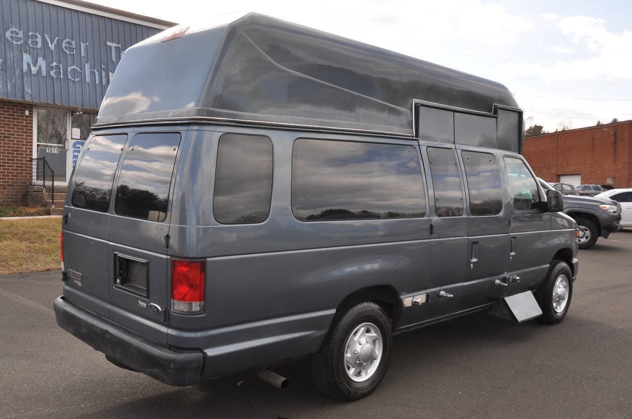 Used 2014 Ford E-350 and Econoline 350 Extended Super Duty w/ Power Group RWD image 10
