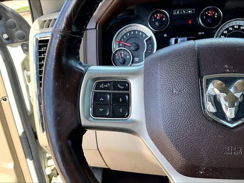 Used 2018 RAM 1500 Laramie w/ Convenience Group AWD/4WD image 24