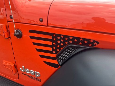 Used 2018 Jeep Wrangler Sport AWD/4WD image 38