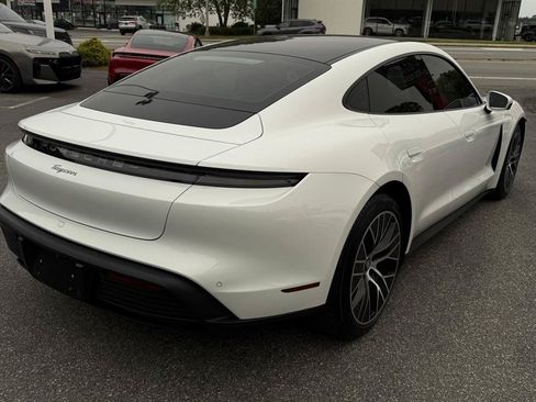 Used 2021 Porsche Taycan RWD image 15