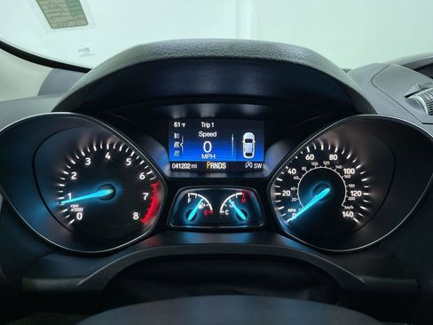 Used 2017 Ford Escape SE image 19