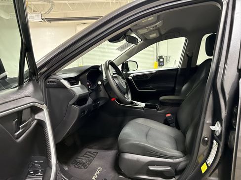 Used 2024 Toyota RAV4 LE FWD image 19