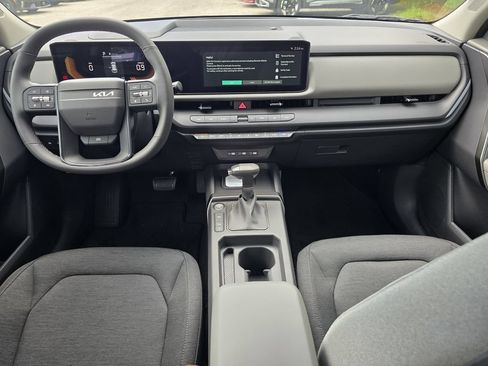 New 2027 Kia Seltos S FWD image 12