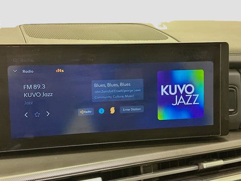 Used 2025 Hyundai Santa Fe SEL image 21