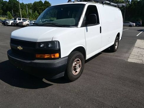 Used 2020 Chevrolet Express 2500 w/ Driver Convenience Package RWD image 2