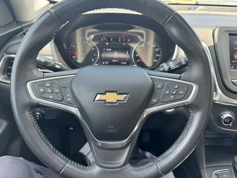 Used 2022 Chevrolet Equinox LT AWD/4WD image 17
