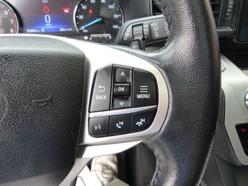 Used 2020 Ford Explorer XLT w/ Equipment Group 202A AWD/4WD image 28