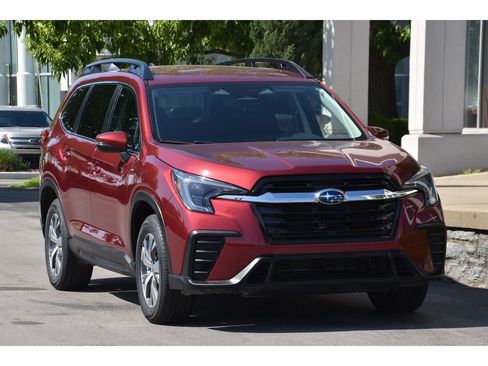 Certified 2023 Subaru Ascent Premium w/ Convenience Package AWD/4WD image 2