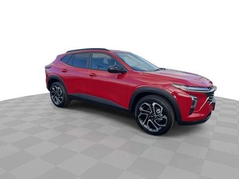 New 2026 Chevrolet Trax RS w/ Sunroof Package FWD image 9