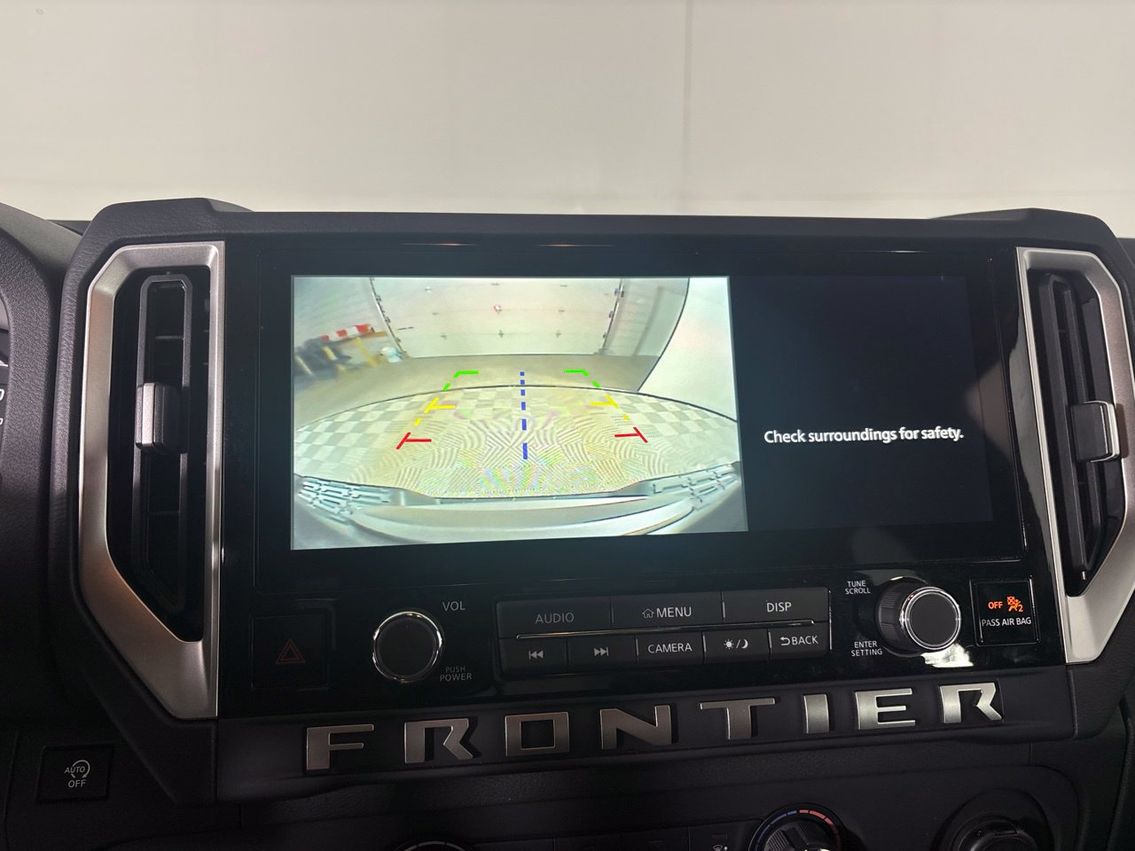 Used 2025 Nissan Frontier SV AWD/4WD image 18