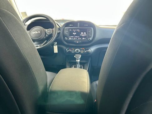 Used 2024 Kia Soul LX w/ Option Group 015 FWD image 29