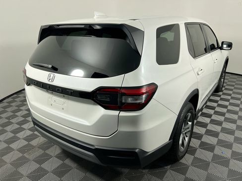 Used 2023 Honda Pilot EX-L image 3