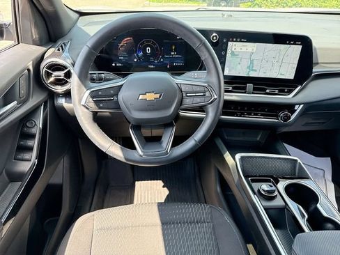 Certified 2026 Chevrolet Equinox LT FWD image 14