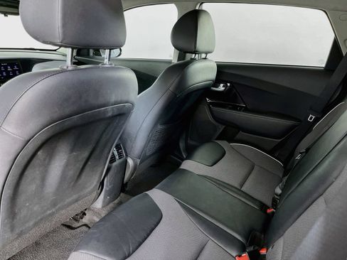 Used 2022 Kia Niro EX w/ Cold Weather Package FWD image 29