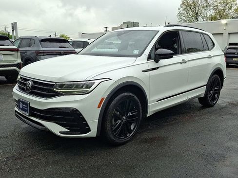 Used 2022 Volkswagen Tiguan SE R-Line AWD/4WD image 5