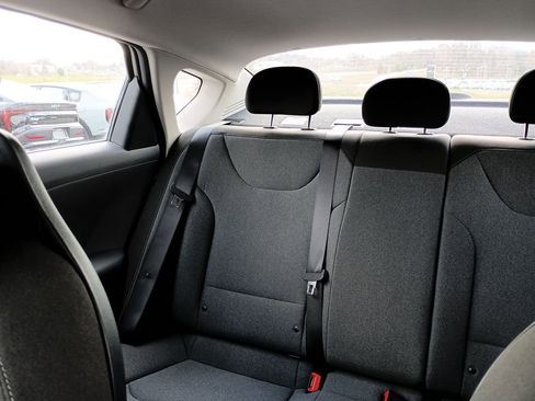 Used 2025 Kia K4 FWD image 12