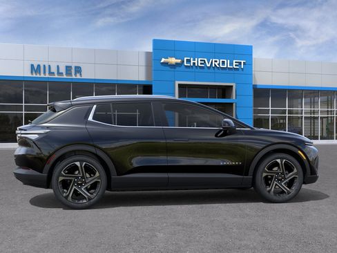 New 2026 Chevrolet Equinox EV LT image 40