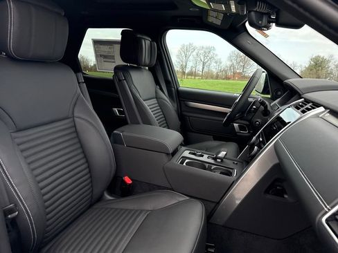 Certified 2025 Land Rover Discovery Dynamic SE AWD/4WD image 18