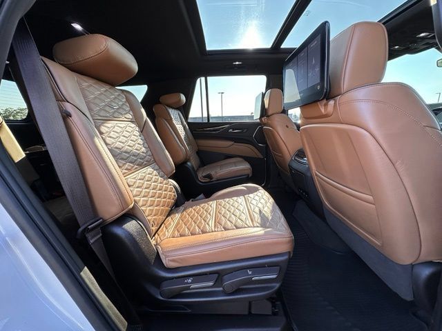 Used 2021 Cadillac Escalade Sport w/ Driver Assist Tech Package AWD/4WD image 32