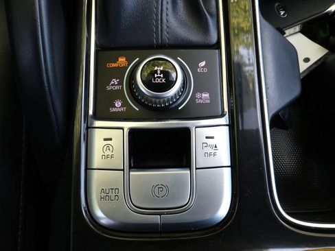 Used 2020 Kia Telluride LX AWD/4WD image 20