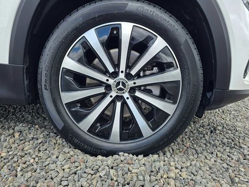 Used 2023 Mercedes-Benz GLB 250 4MATIC image 9