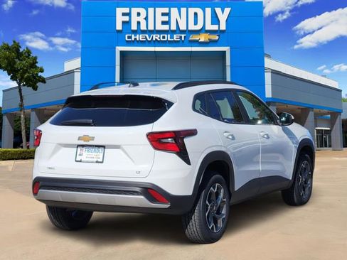 Used 2024 Chevrolet Trax LT image 7