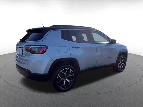 Used 2025 Jeep Compass Limited AWD/4WD image 15