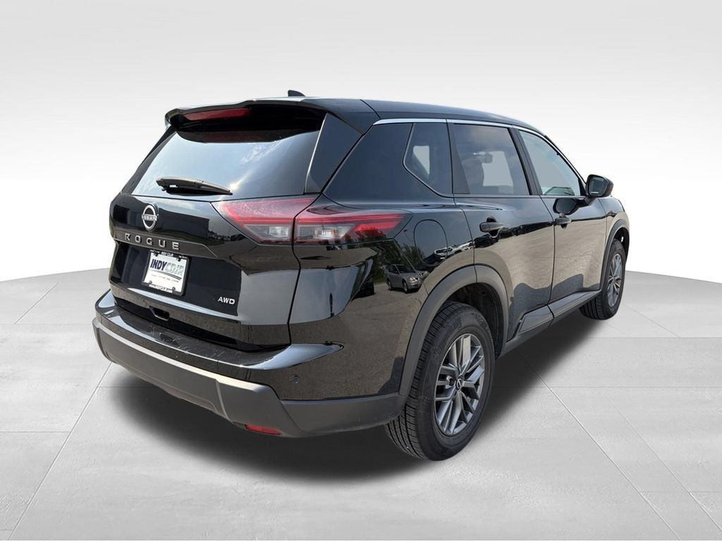 Used 2024 Nissan Rogue S AWD/4WD image 5
