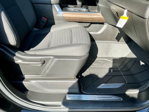 Used 2023 Chevrolet Silverado 1500 RST w/ Z71 Off-Road Package image 24