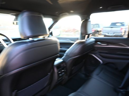 New 2026 Jeep Grand Cherokee Limited AWD/4WD image 22