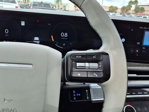 Used 2025 Hyundai Santa Fe Calligraphy image 30