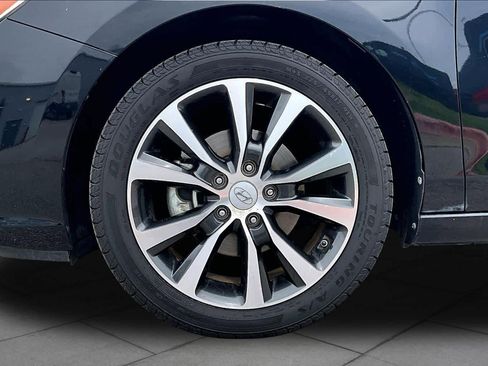 Used 2018 Hyundai Elantra GT FWD image 11