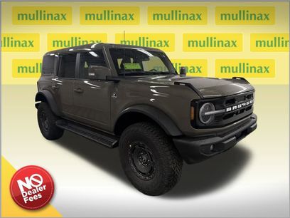 New 2025 Ford Bronco Outer Banks w/ Sasquatch Package