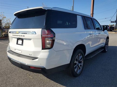 Used 2021 Chevrolet Suburban LT w/ Rear Media and Nav Package image 4