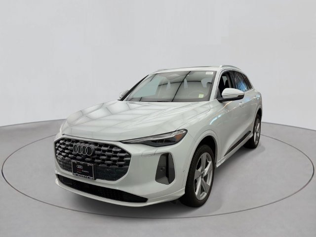 Used 2025 Audi Q5 Premium Plus w/ Premium Plus AWD/4WD image 1