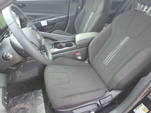 New 2026 Hyundai Elantra Sport image 24