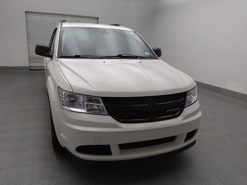 Used 2020 Dodge Journey SE w/ SE Popular Equipment Group image 14