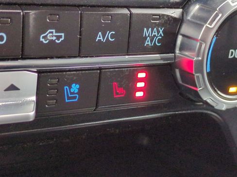 Used 2023 Ford F150 Lariat w/ Equipment Group 502A High image 38