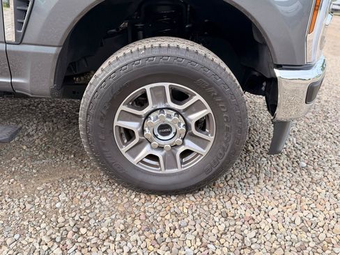 Used 2025 Ford F250 Lariat AWD/4WD image 25